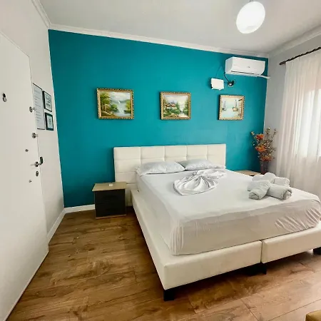 Pensionat Private Entry And Bathroom Tirana