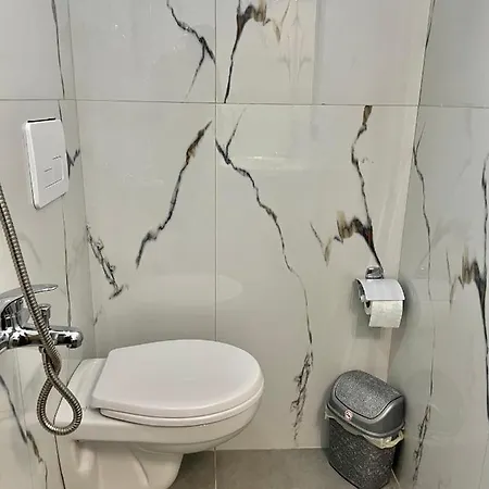 Guest house Private Entry And Bathroom *